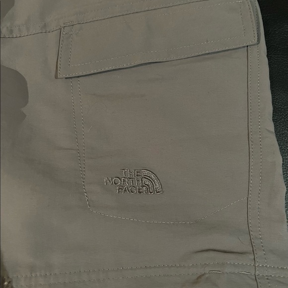 The North Face paramount 2.0 convertible pant/short women’s sz 16 NWT - Picture 4 of 9